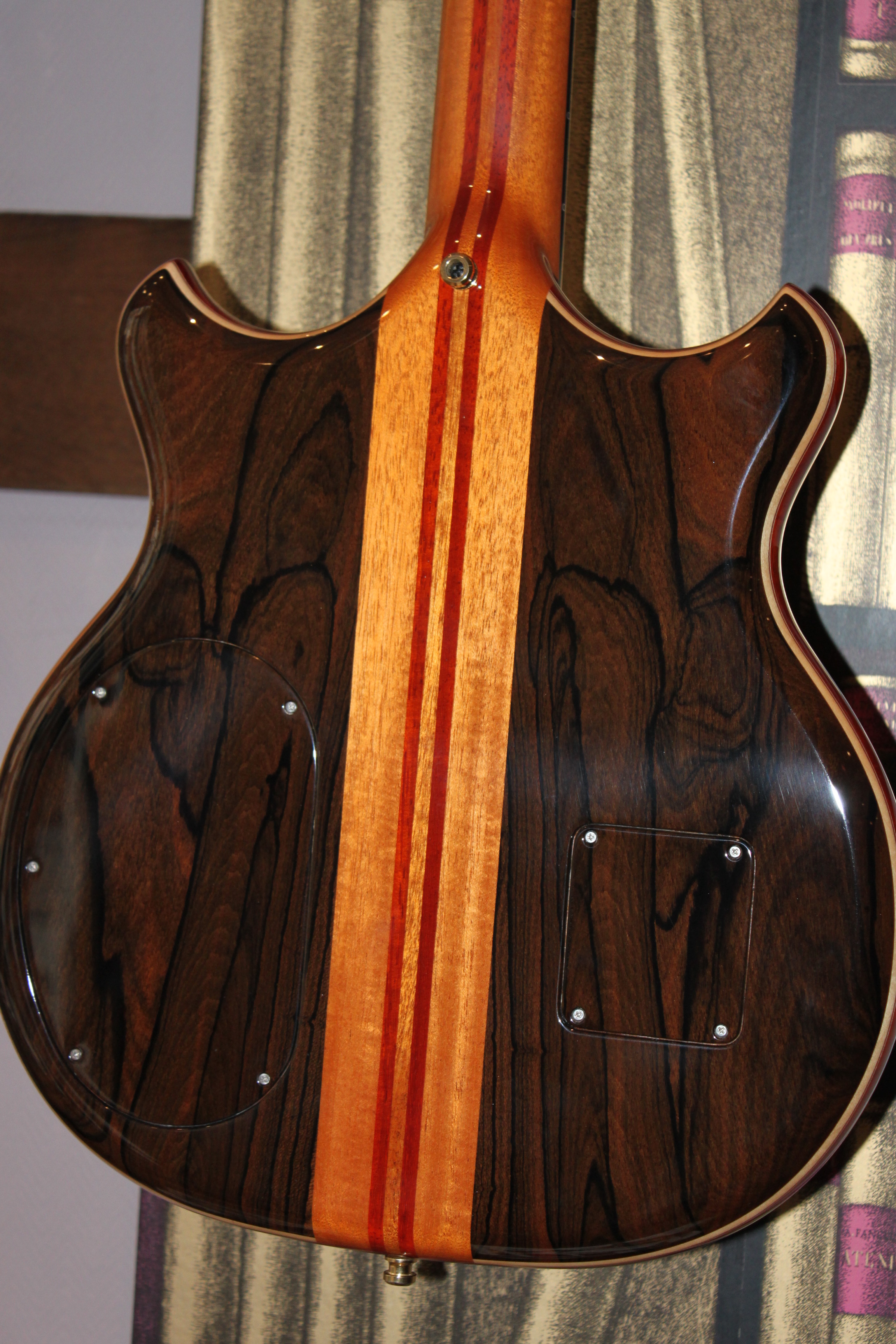 Basses Alembic Stanley Clarke Deluxe OCCASION Ziricote 6500