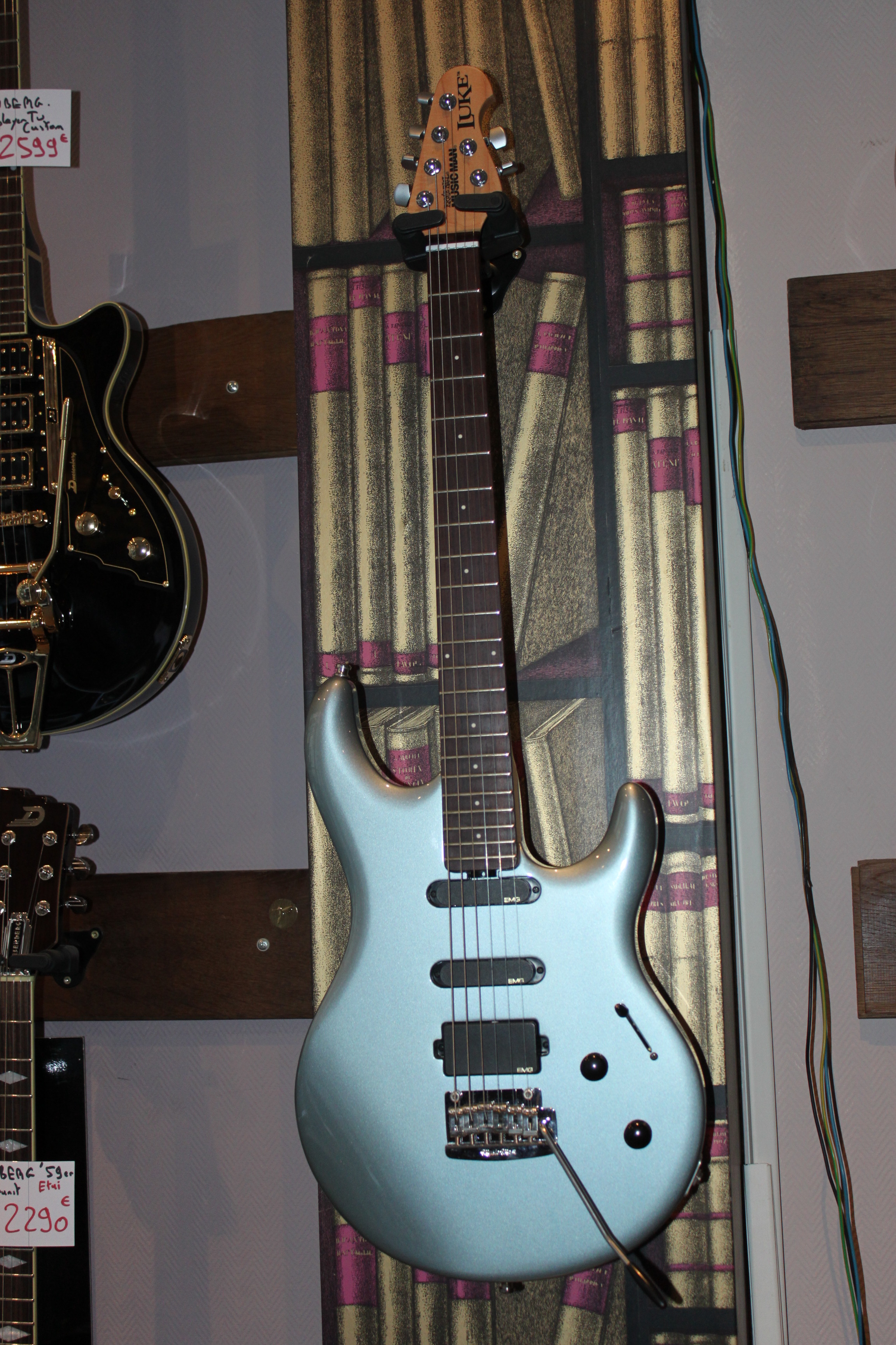 Electric Guitars Musicman Luke 2 1999 OCCASION Blue 1800