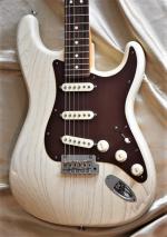 Fender  STRATOCASTER  FSR RUSTIC ASH LTD 2013 