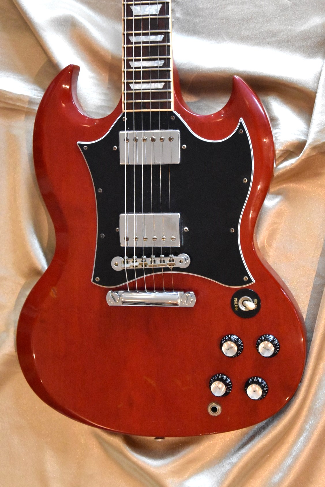 Guitares Electriques Gibson SG STANDARD CHERRY année 2000 OCCASION 0 €