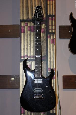 Musicman - John Petrucci JPXI  6 BFR Onyx
