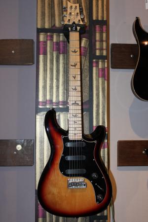 PRS - DC3 Tri Color Sunburst
