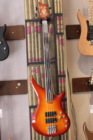 Vigier - Passion Custom IV 4 Fretless Imetal Amber
