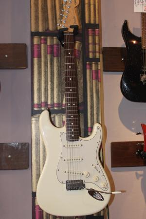Fender - Artist Signature - Jeff Beck signature White Rosewood
