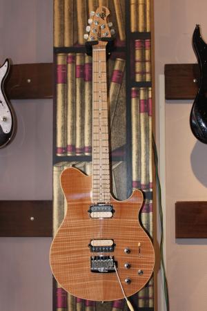 Musicman - Axis Super Sport Piezo HH Natural
