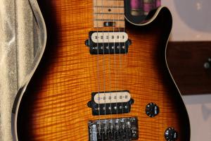 Peavey - EVH Wolfgang USA Sunburst 
