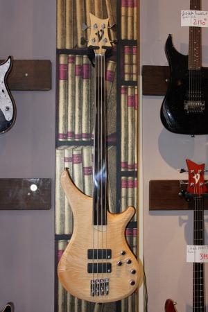 Vigier - Passion Custom IV 4 Fretless Imetal Natural Maple
