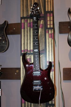 Musicman - John Petrucci JP 12 Cherry Sugar
