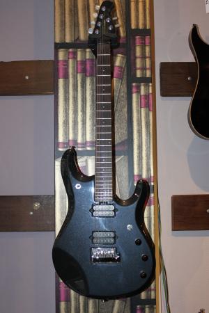 Musicman - John Petrucci 6 Piezo Sapphire Black
