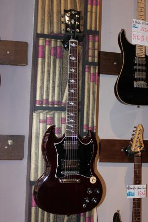 CAPELLI - SG Angus Tribute Cherry Red

