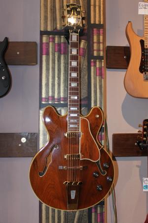 Gibson - CREST GOLD 1969 

