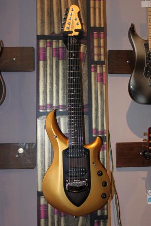 Musicman - John Petrucci Majesty 7 Goldmine

