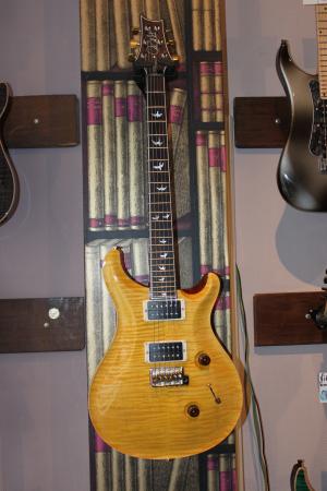 PRS - Custom 24  30 Th Anniversary Honey
