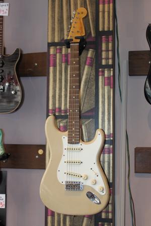 Fender - Custom Shop - 1959 Stratocaster Relic Desert Sand
