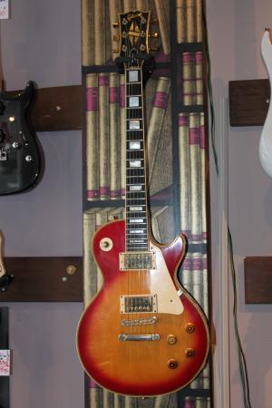Gibson - Les Paul Custom 1976 Sunburst
