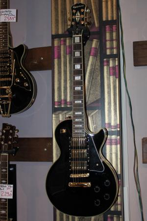EPIPHONE - Les Paul Black Beauty Black
