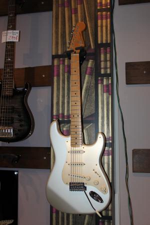 Fender - Classic Player - Stratocaster 1950 60 th anniversary ltd  Shoreline Gold MN
