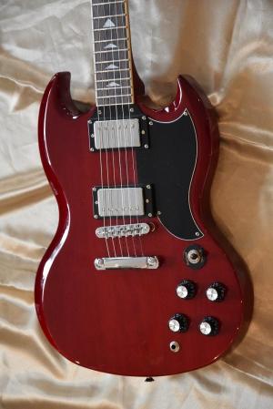 MOMOSE - SG CUSTOM SHOP 
