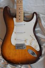 Fender STRATOCASTER  MEXICO HONEY BURST 2003