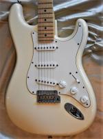 Fender STRATOCASTER AMERICAN STANDARD  anne 2011