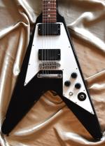 Gibson FLYING V KIRK HAMMET AGED N14 /100 anne 2012