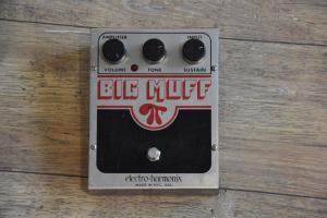 ELECTRO HARMONIX - BIG MUFF 
