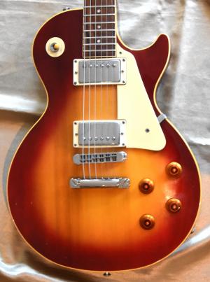 Gibson - LES PAUL STUDIO STANDARD année 1984 
