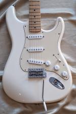 Fender STRATOCASTER  OLYMPIC WHITE ann�e 2012