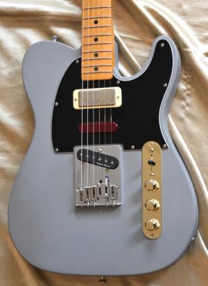 Fender - Artist Signature -  
