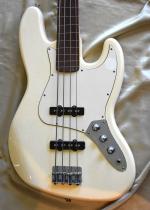 Fender JAZZ BASS FRETLESS PARTCASTER BASS